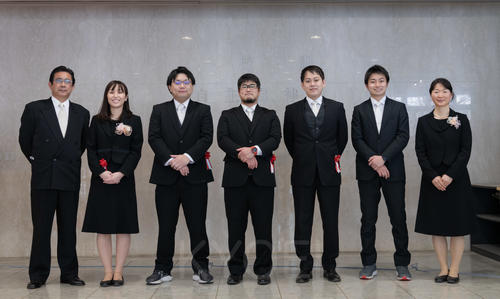 学年教員-1.jpg